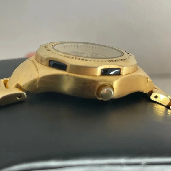 Women's Aerial "It's About Time" Quartz Watch - Gold Toned Case and Link Band - Picture 3 of 12